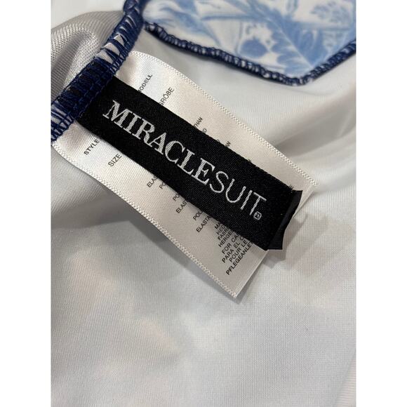 MIRACLESUIT Talbots Sanibel One Piece in Breezy Ferns Blue White Floral 16 - Picture 5 of 8